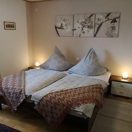 Sonnenblick Apartment *